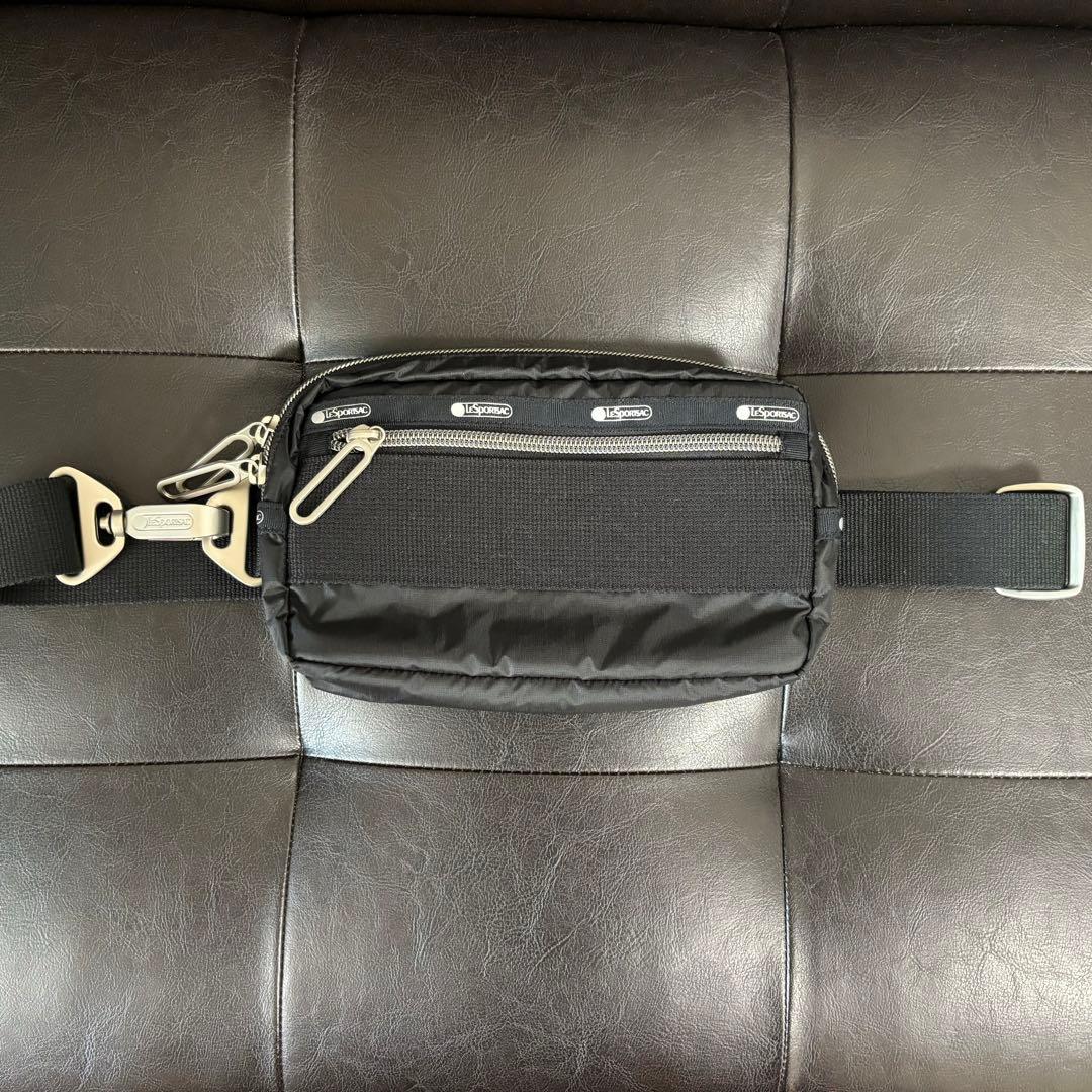 【極美品】LeSportsac ESSENTIAL RECT XBODY1390