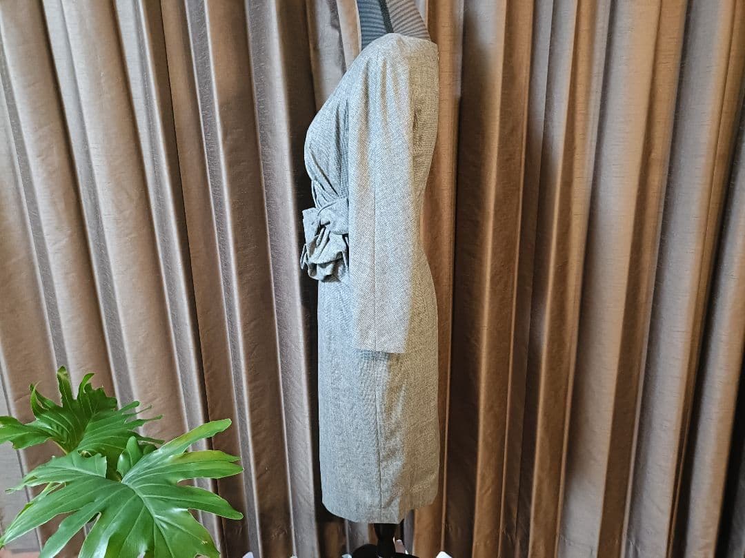 極美品☆ポールカ☆高級ウールデザインドレープワンピース38グレーチェック