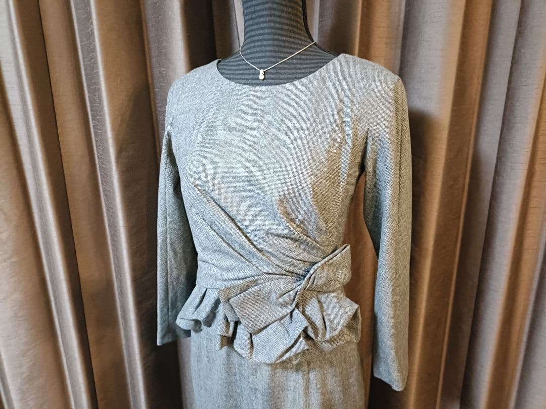 極美品☆ポールカ☆高級ウールデザインドレープワンピース38グレーチェック