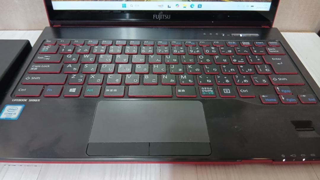 Fujitsu Lifebook SH90/X 6世代i5