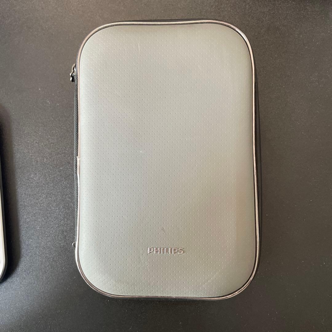 PHILIPS 電気シェーバー ワイヤレス充電器付き