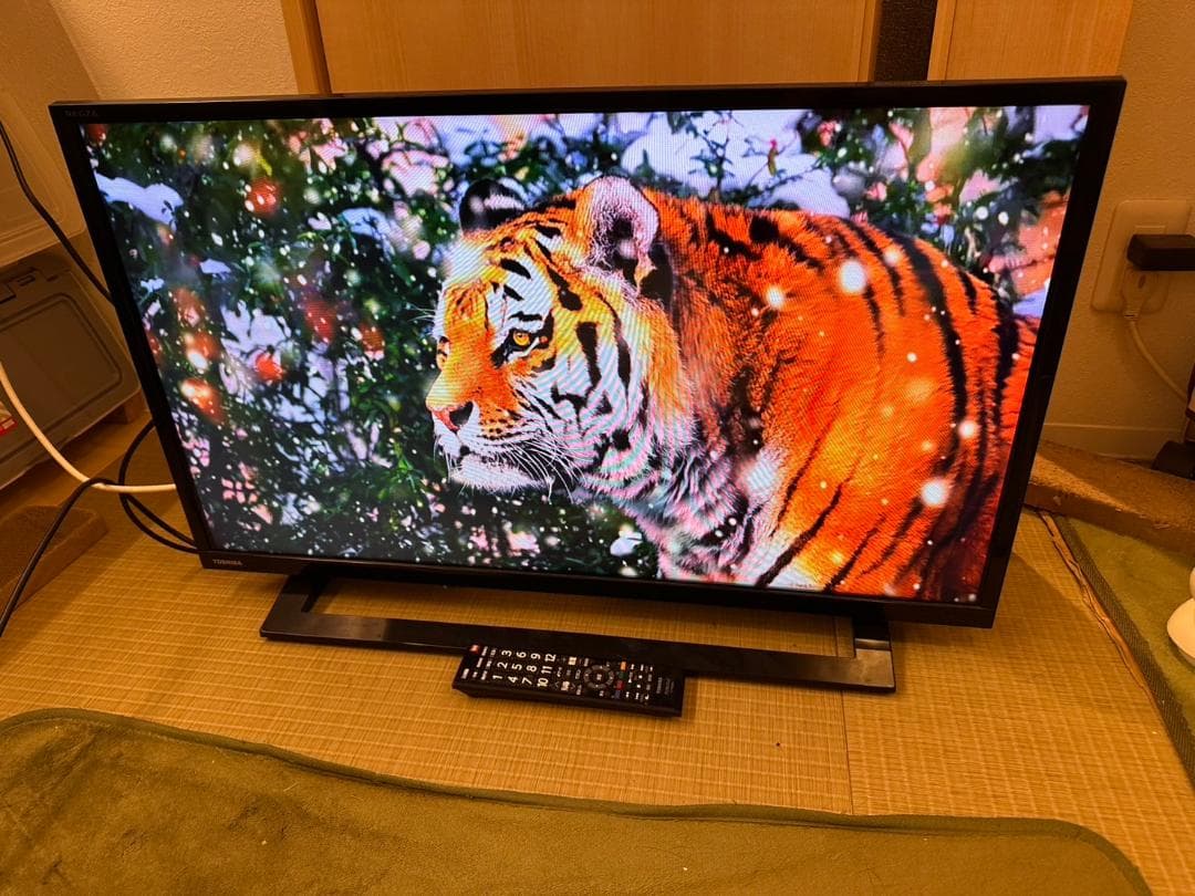 東芝 TOSHIBA　レグザ　テレビ 32型　32S22　2019年製　超美品！