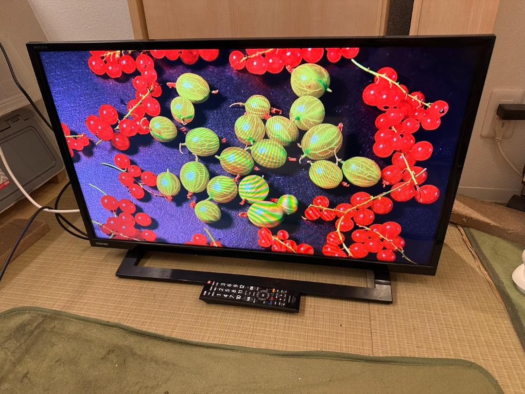 東芝 TOSHIBA　レグザ　テレビ 32型　32S22　2019年製　超美品！
