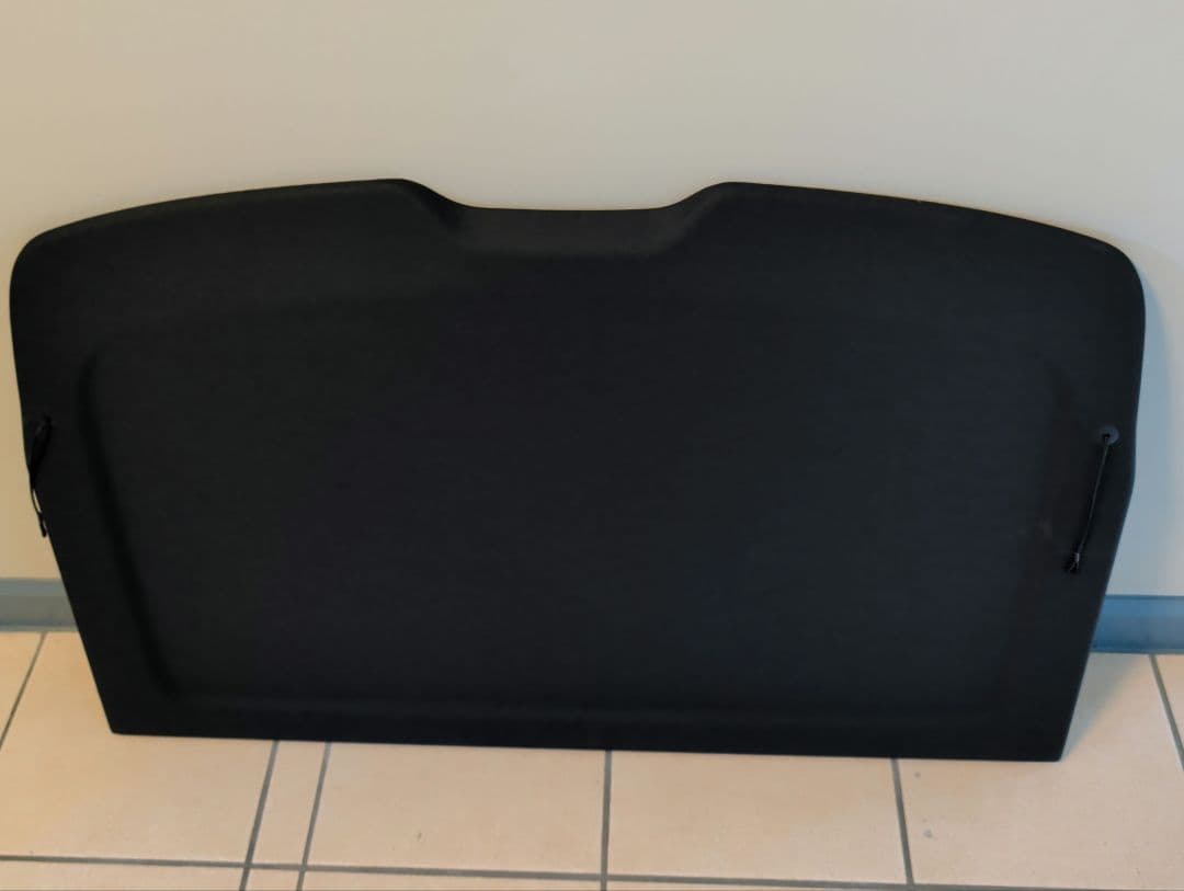 ポルシェ純正 マカン（95B） ラゲッジカバー（トノカバー）