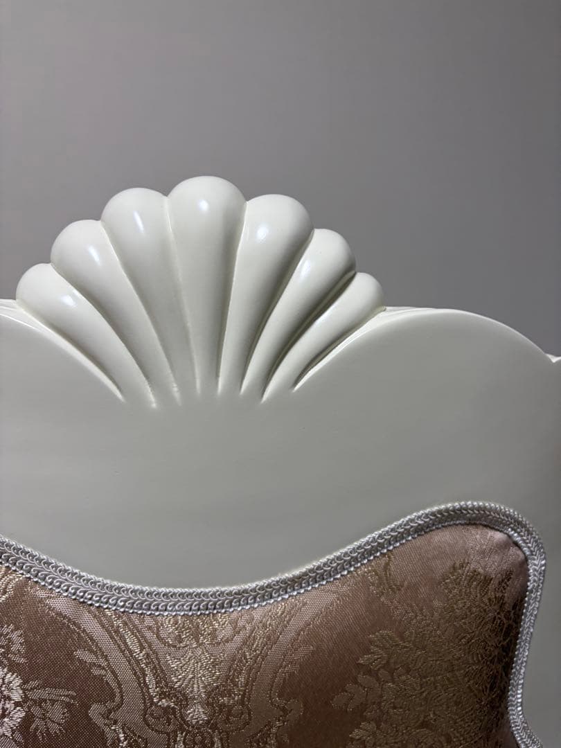 2.クラシックスタイル 椅子 白 ベージュ　美品