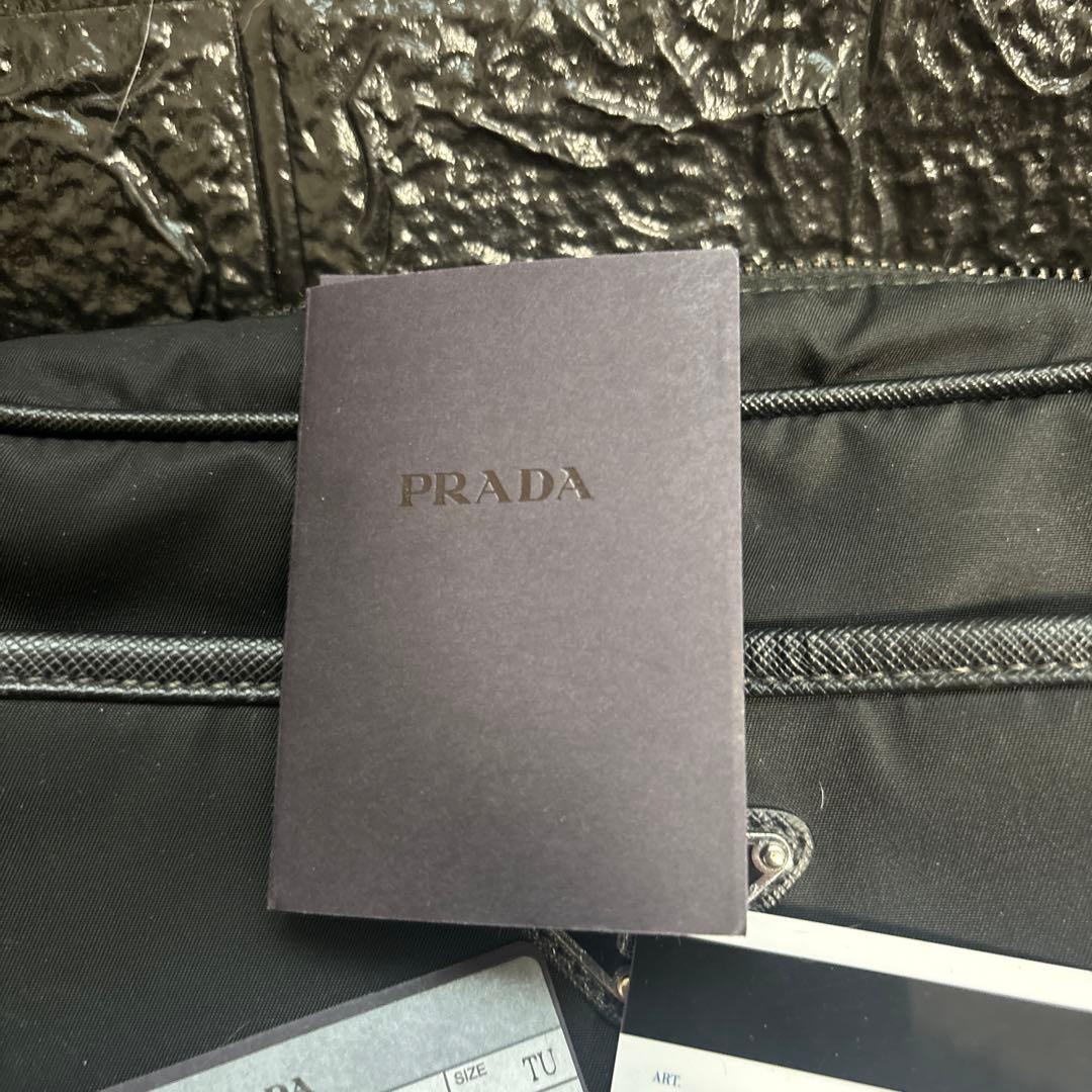 PRADA ブラック ショルダーバッグ