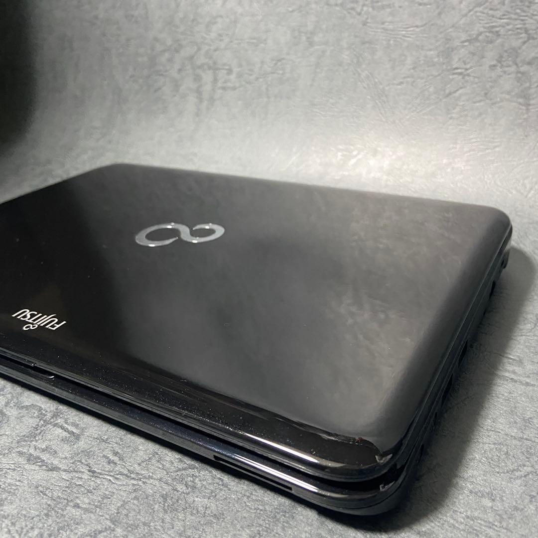 【極美品】FMV LIFEBOOK FMVP50EB ブラック ノートPC