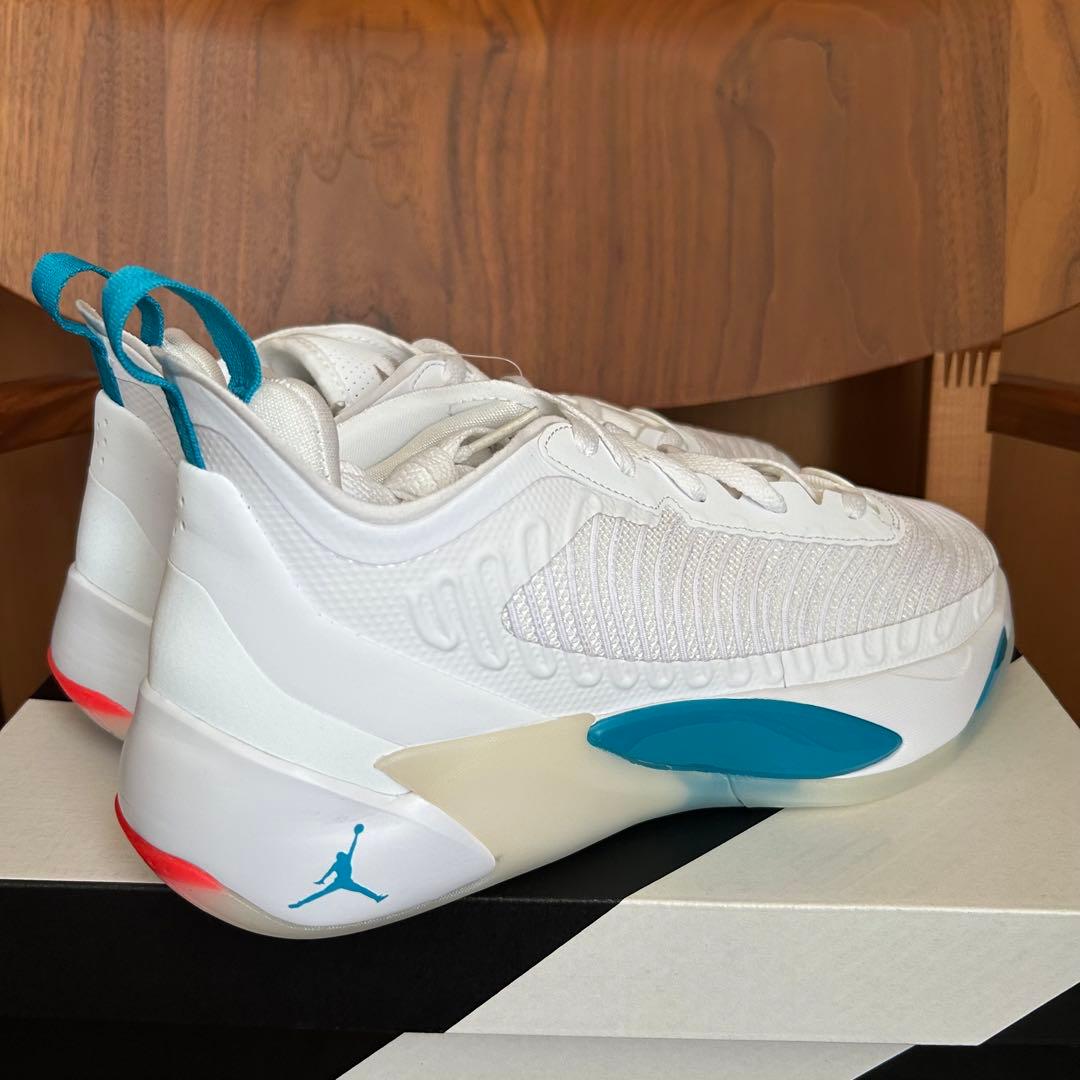 新品未使用 ジョーダン ルカ1 luka1 PF \"ネオ ターコイズ 28cm