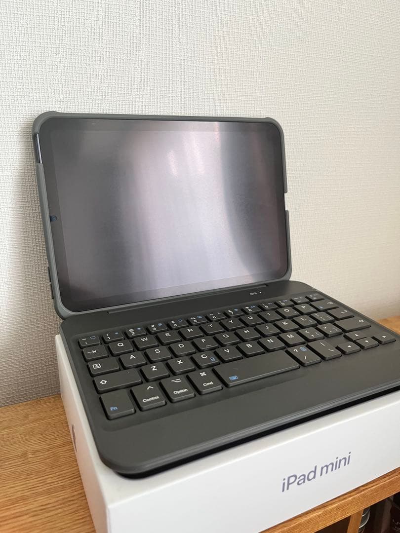 【美品】iPad mini 6 パープル256GBキーボードケース付き