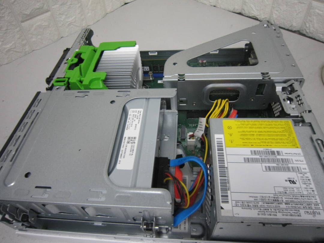 FUJITSU 超速！高スペック！Core i7 8世代‼