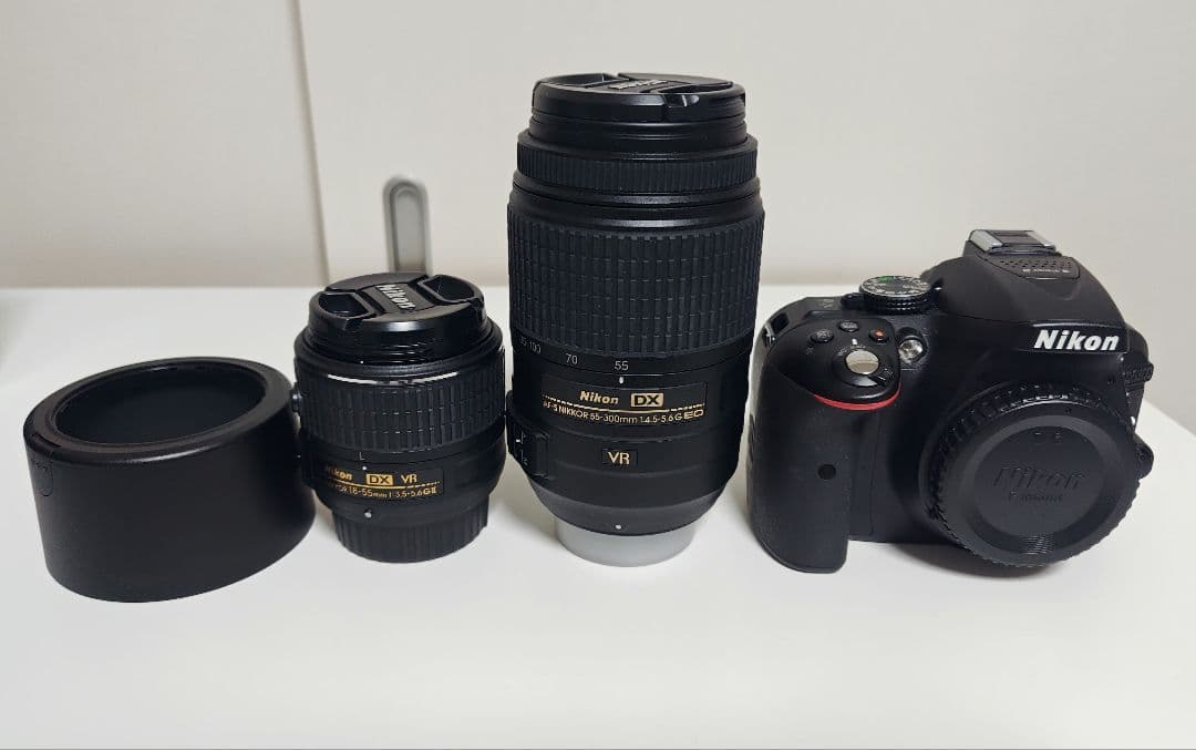 【美品】Nikon D5300 ダブルズームキット ブラック