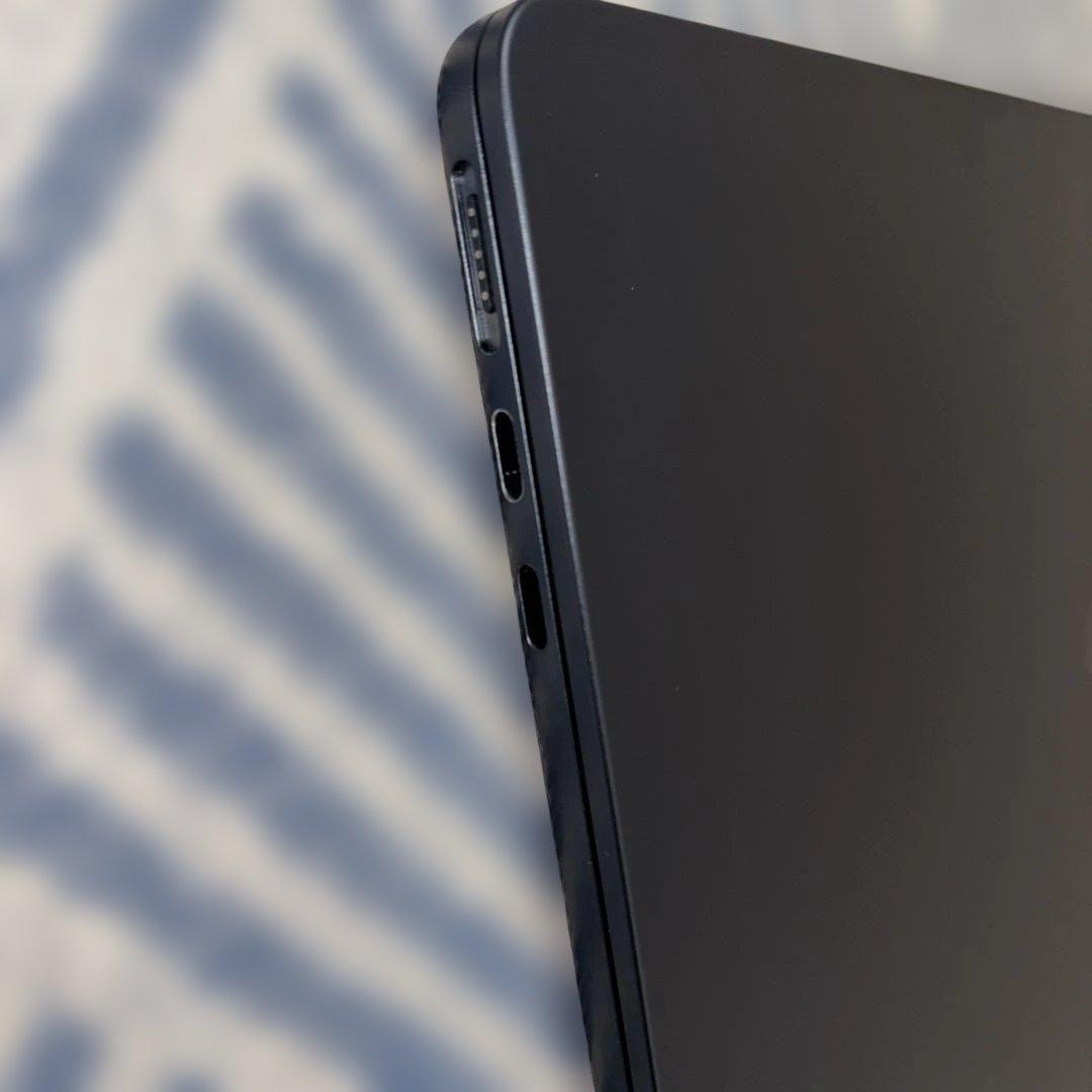 美品 MacbookAir M2 13インチ 8GB・256GBミッドナイト