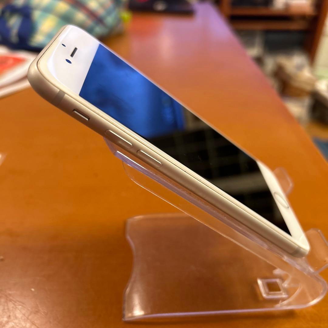 iPhone8 シルバー 本体