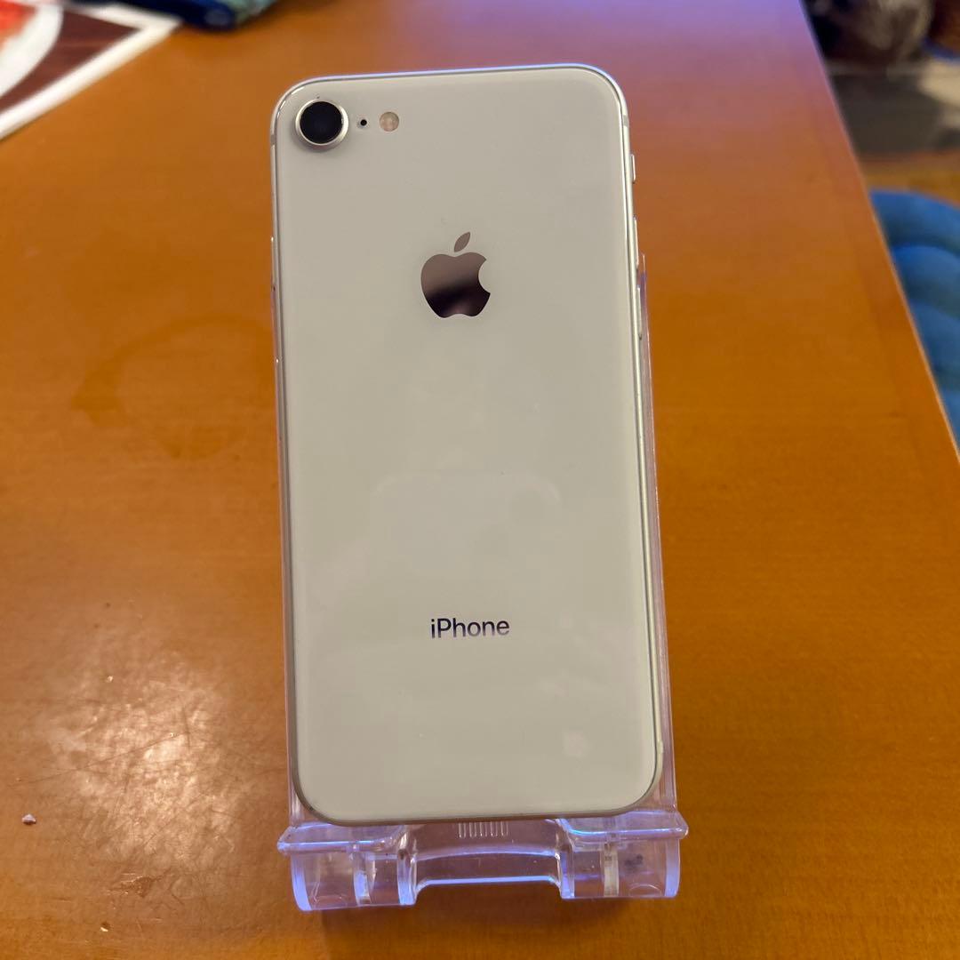 iPhone8 シルバー 本体