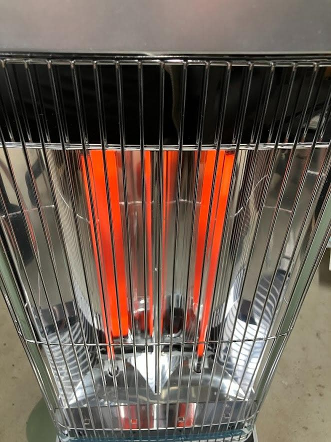 Aladdin 遠赤外線グラファイト 電気ヒーター 　AEH-2G10BJ