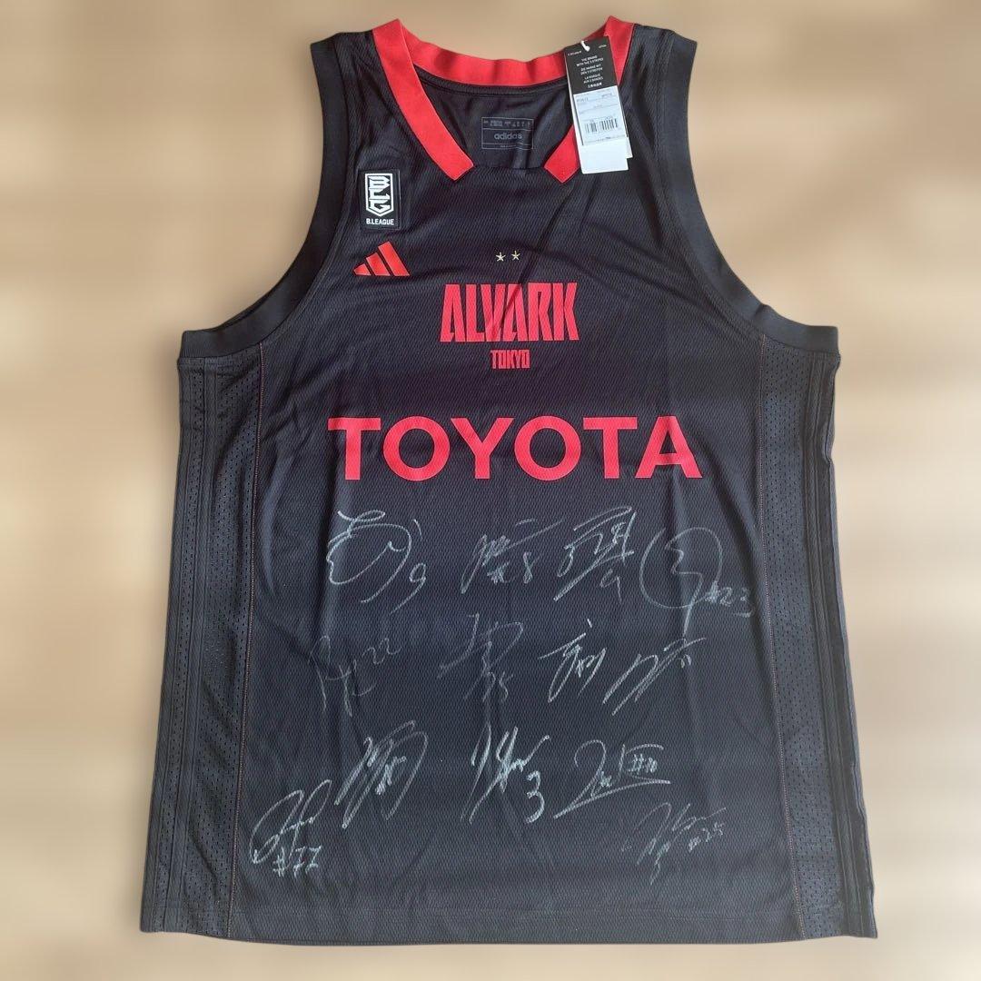 アルバルク東京　ユニフォーム