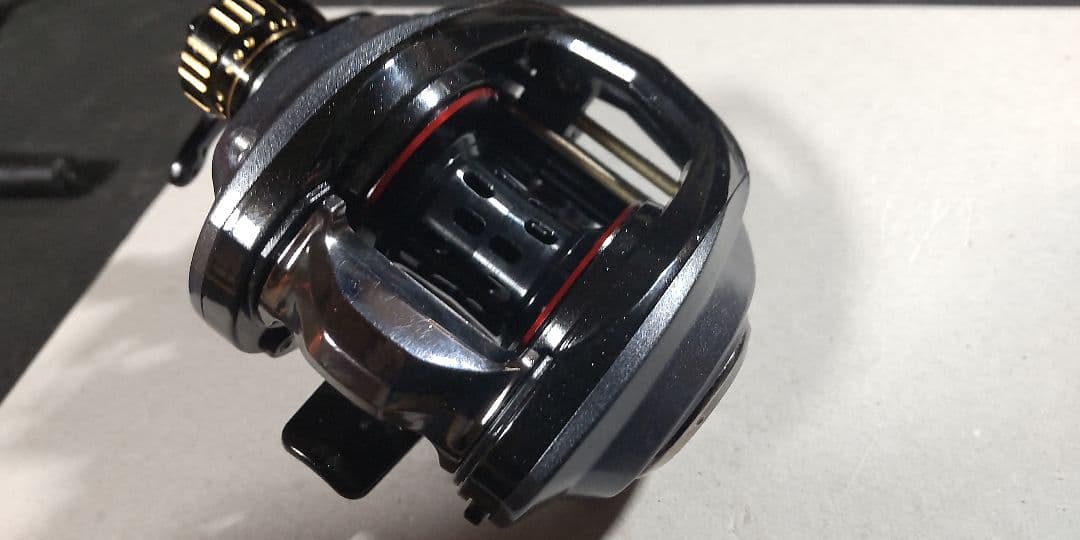 アブガルシア 16Revo LV7 32mm左 美品