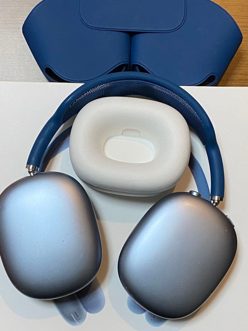 ヘッドホン AirPods Max