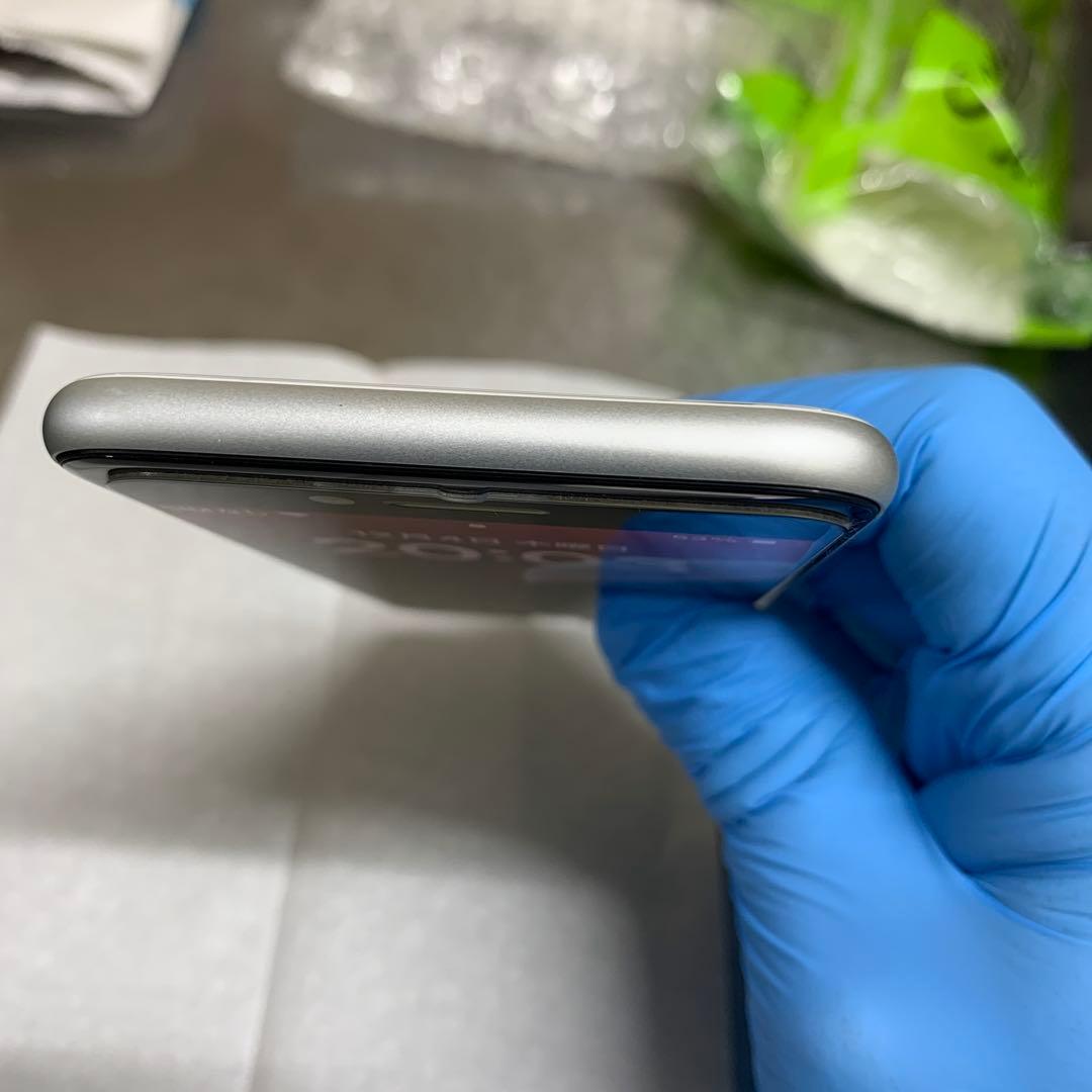 iPhone SE （第二世代）ホワイト 64GB