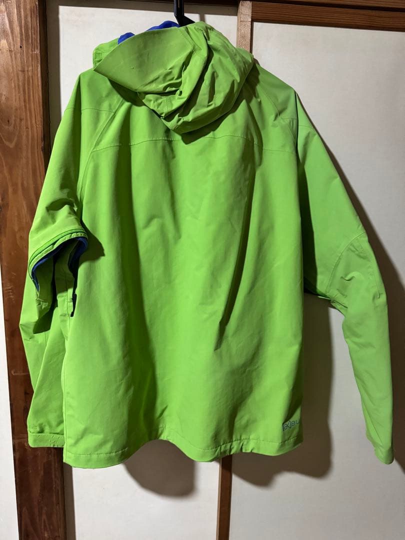 バートン[ak] スノーボードジャケット メンズ 緑