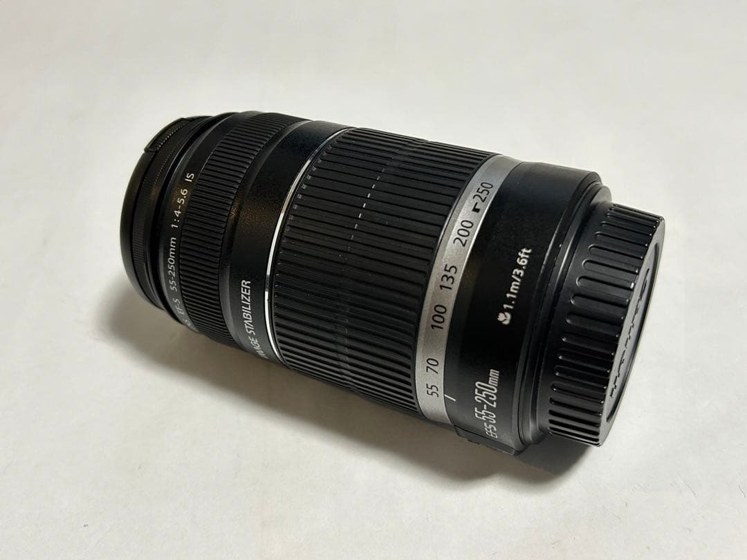 CANON　EF-S 55-250mm F4-5.6 IS