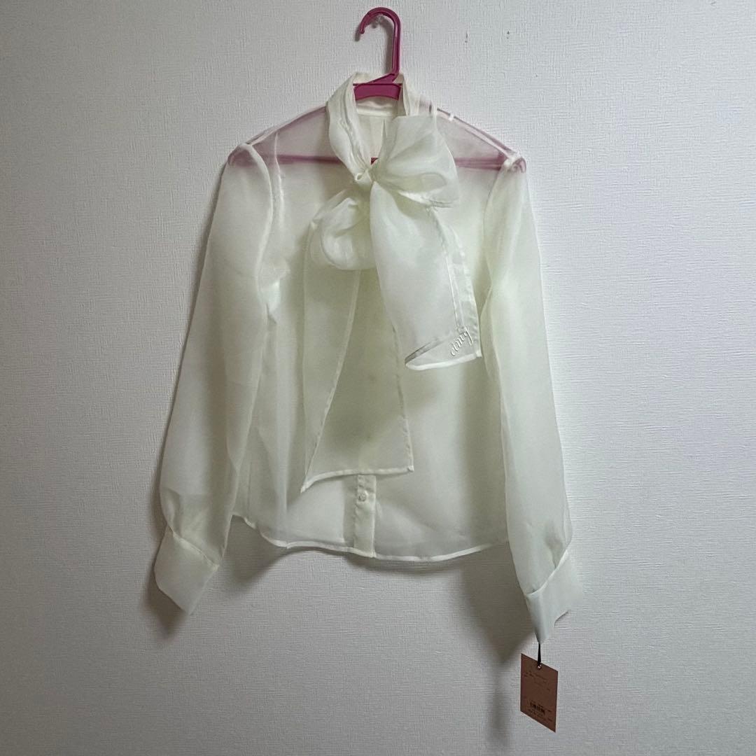 【新品タグ付き】eimy istoire ボウタイシアーブラウス