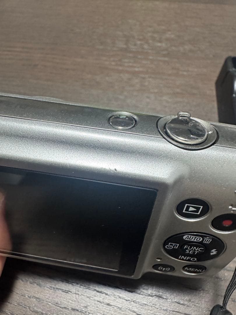 Canon IXY210 シルバー コンパクトデジタルカメラ