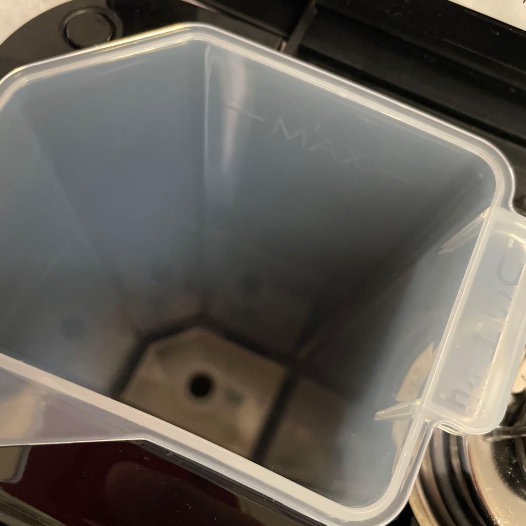 DeLonghi エスプレッソマシン ブラック　スティローザ　新品同様　箱付き