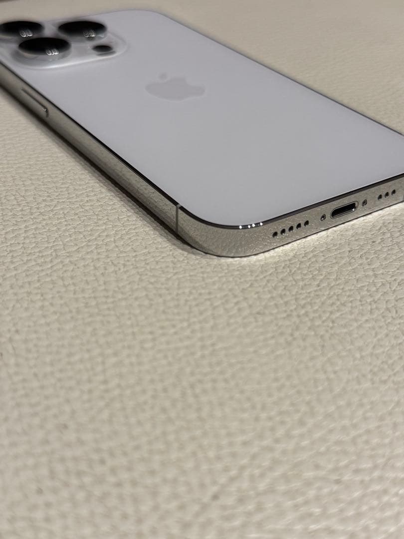 Apple iPhone 14 Pro シルバー(ホワイト)本体