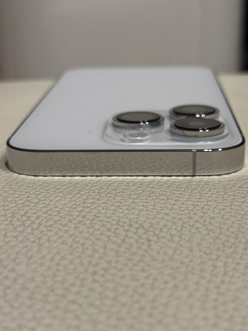 Apple iPhone 14 Pro シルバー(ホワイト)本体