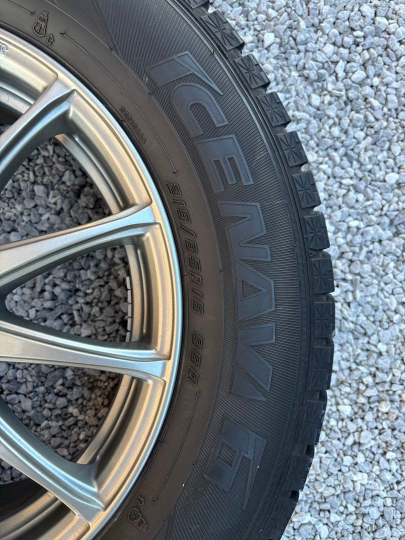 30系アルファード　スタッドレスタイヤ　215/65 16