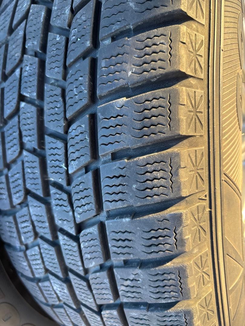 30系アルファード　スタッドレスタイヤ　215/65 16