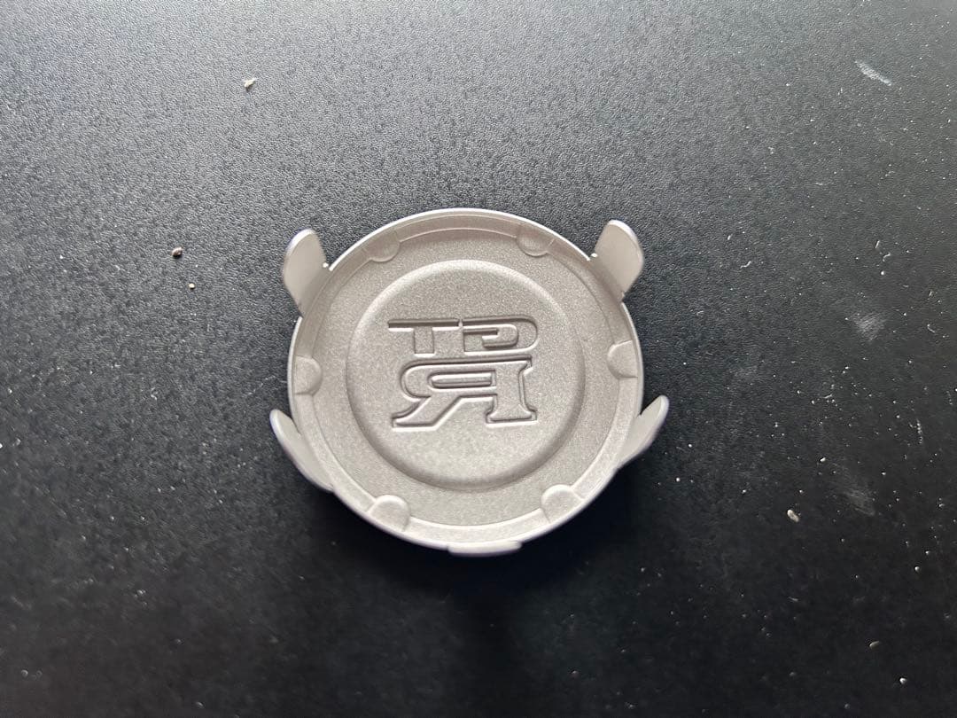 R34スカイラインGTR ステアリングエンブレム