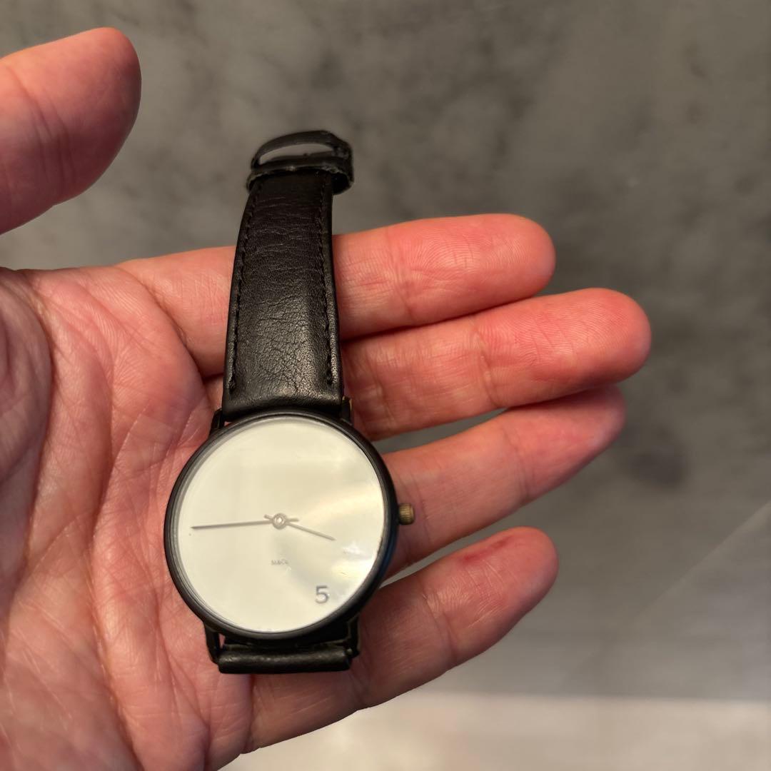 MOMA推奨ティボール・カルマン　M&Co.の腕時計５-o’clock