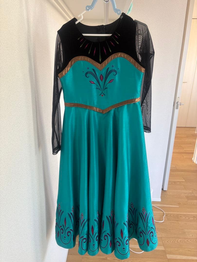 ビビデバビデブティック　エルサ戴冠式130