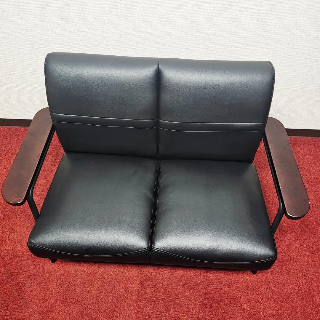 美しい黒いソファ 2人分