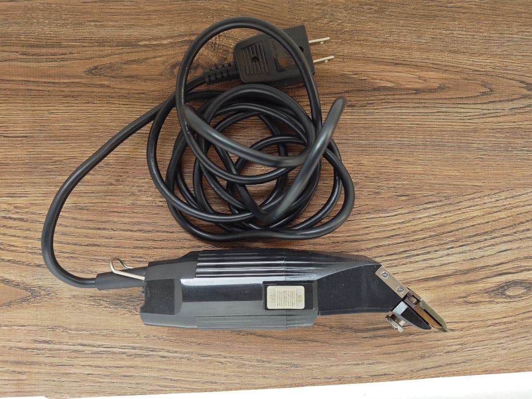 スピーDSC-8 電気バリカン〈中古品〉+　0.1ミリ中古替刃付