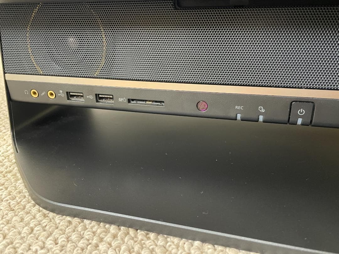 ESPRIMO WF2/C2（FMVWC2F2BD）27型オールインワンPC