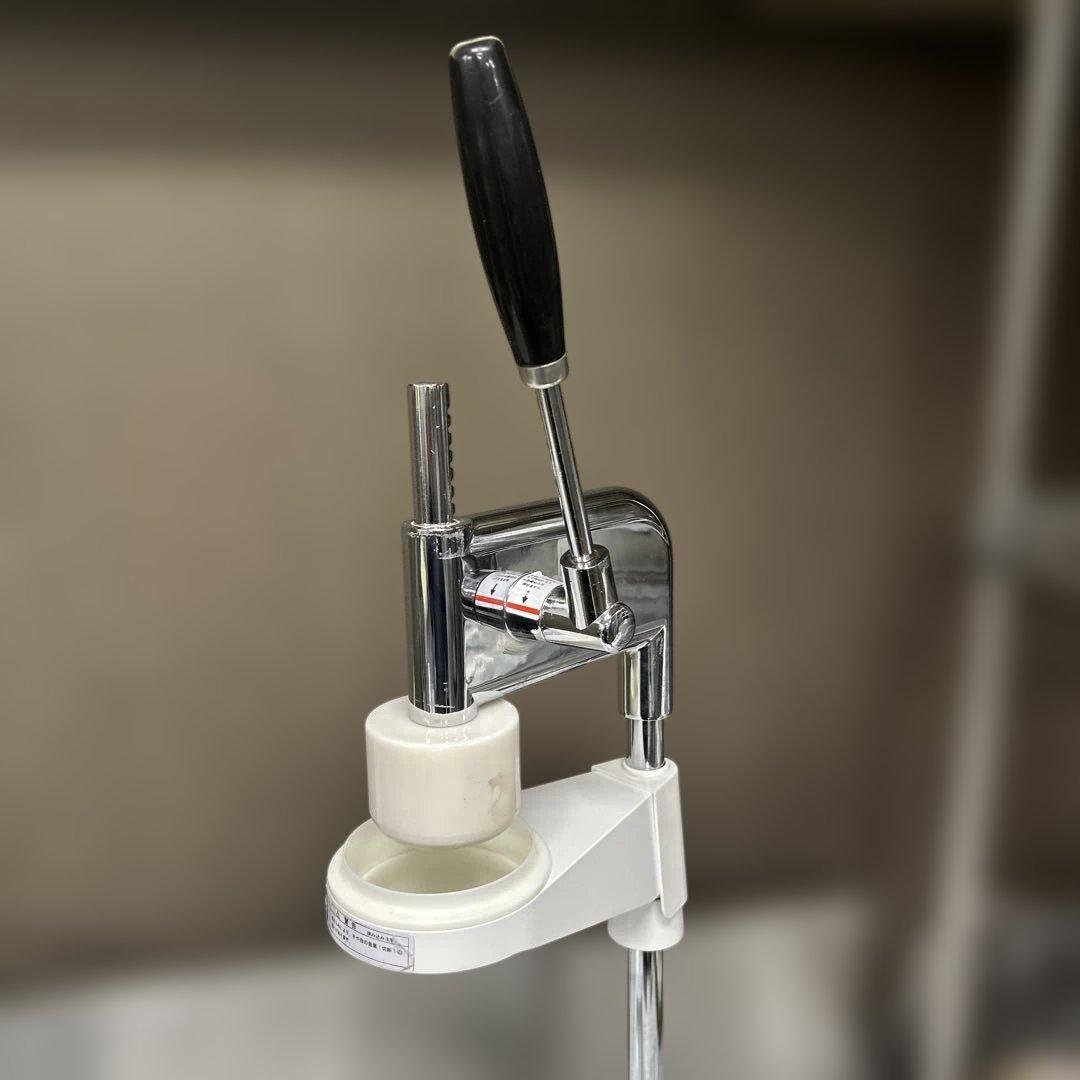 7137 中部コーポレーション ハンドル式ソフトアイス抽出機 手動式抽出機