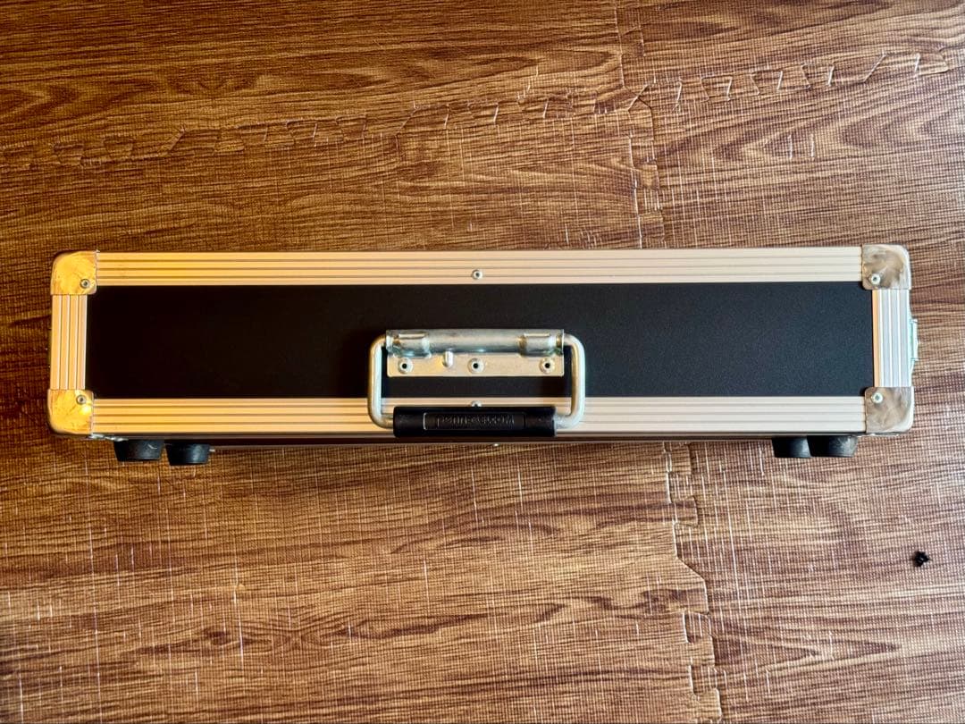 penn elconの2Uラックケース ブラックマジックデザイン ラックマウント