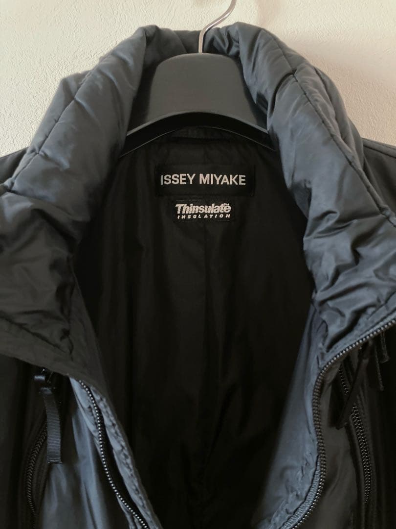 ISSEY MIYAKE ブラック ナイロンジャケット