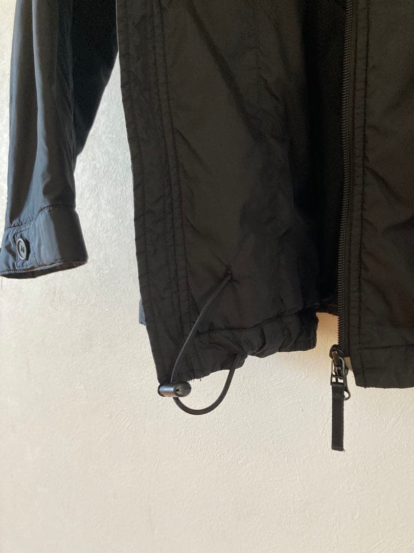 ISSEY MIYAKE ブラック ナイロンジャケット