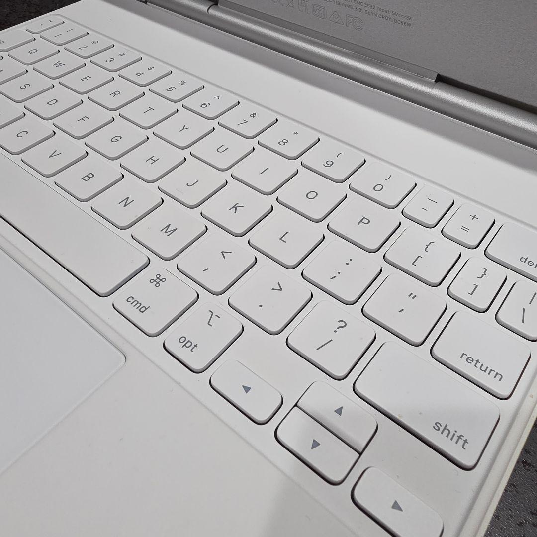 Apple iPad Magic Keyboard ホワイト US配列