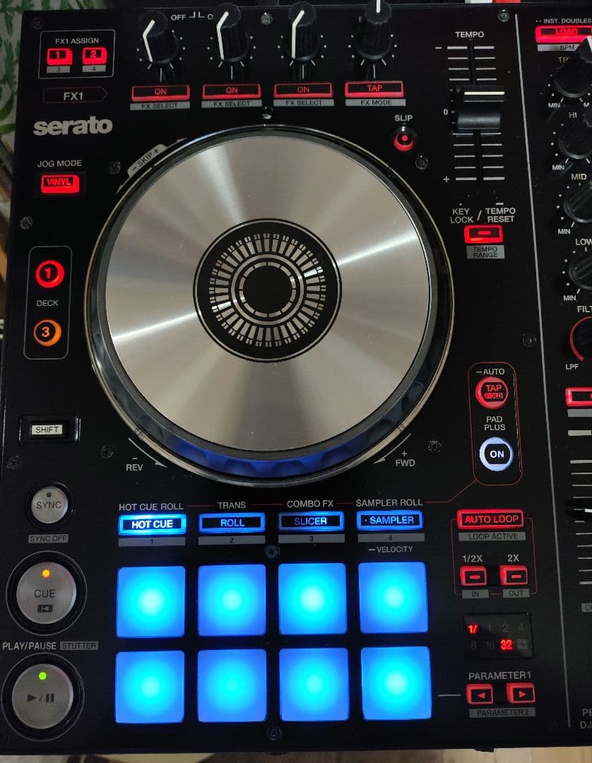 送料込 Serato DJ Proアンロック対応 DDJ-SR(Pioneer)