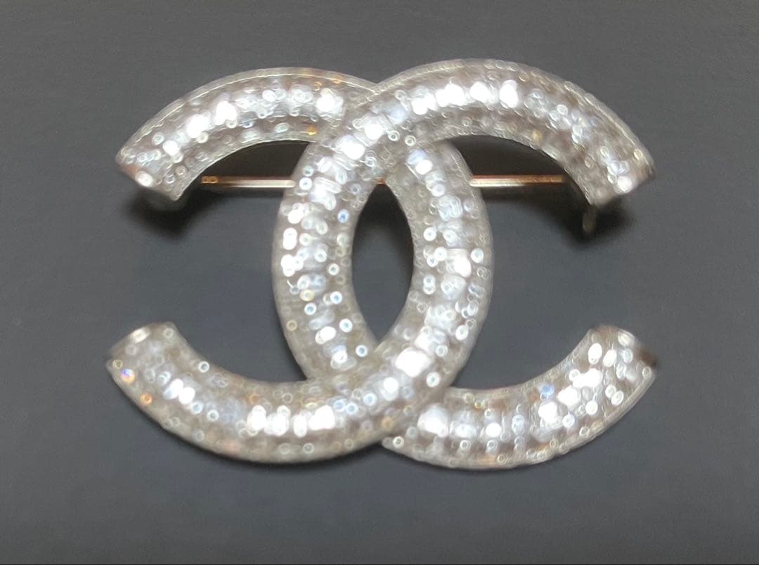 美品　シャネル　CHANEL ブローチ　箱＆保存ケース付