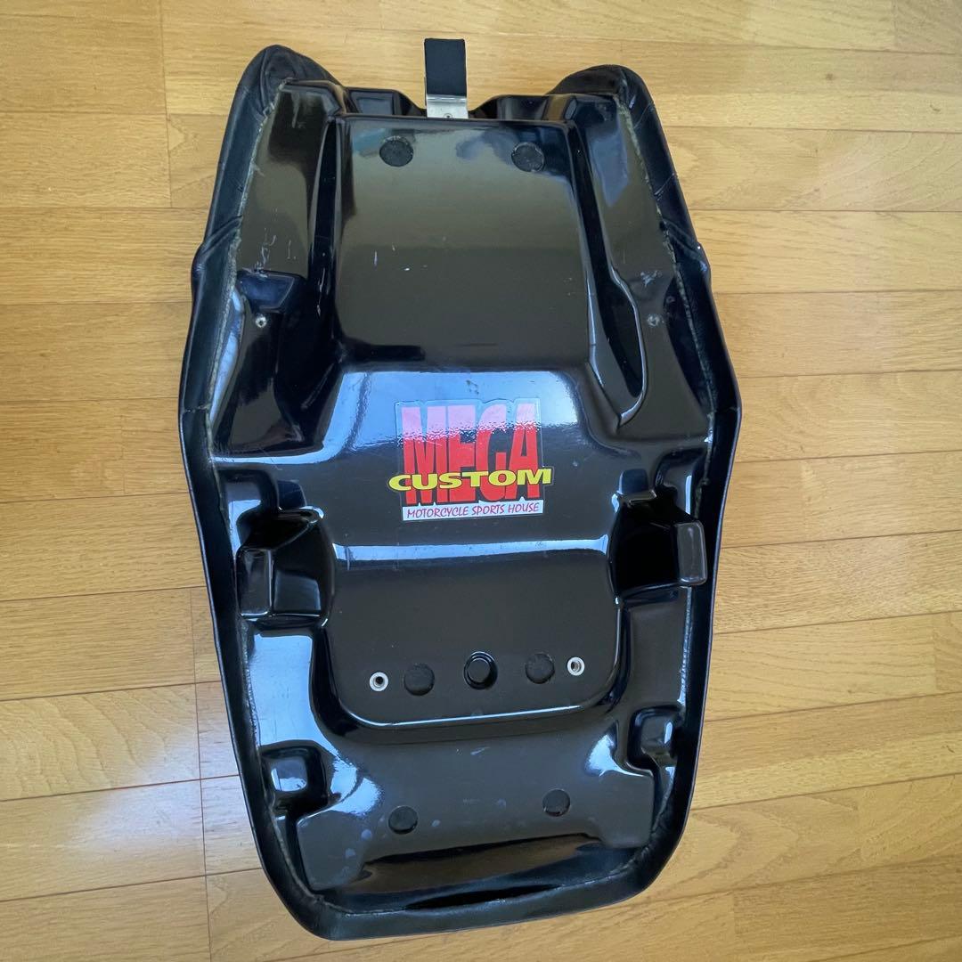 ZRX1100シート　メガカスタム製
