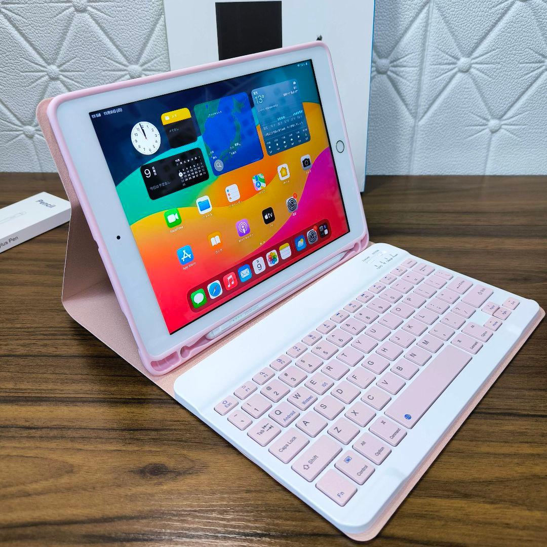 iPad 第6世代 Simフリー 32GB ケースとキーボード、タッチペン