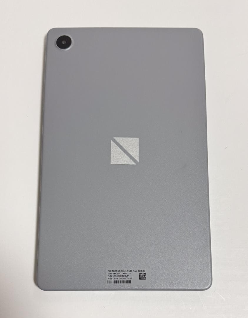 NEC LAVIE T8 クリアケースと保護シート付き