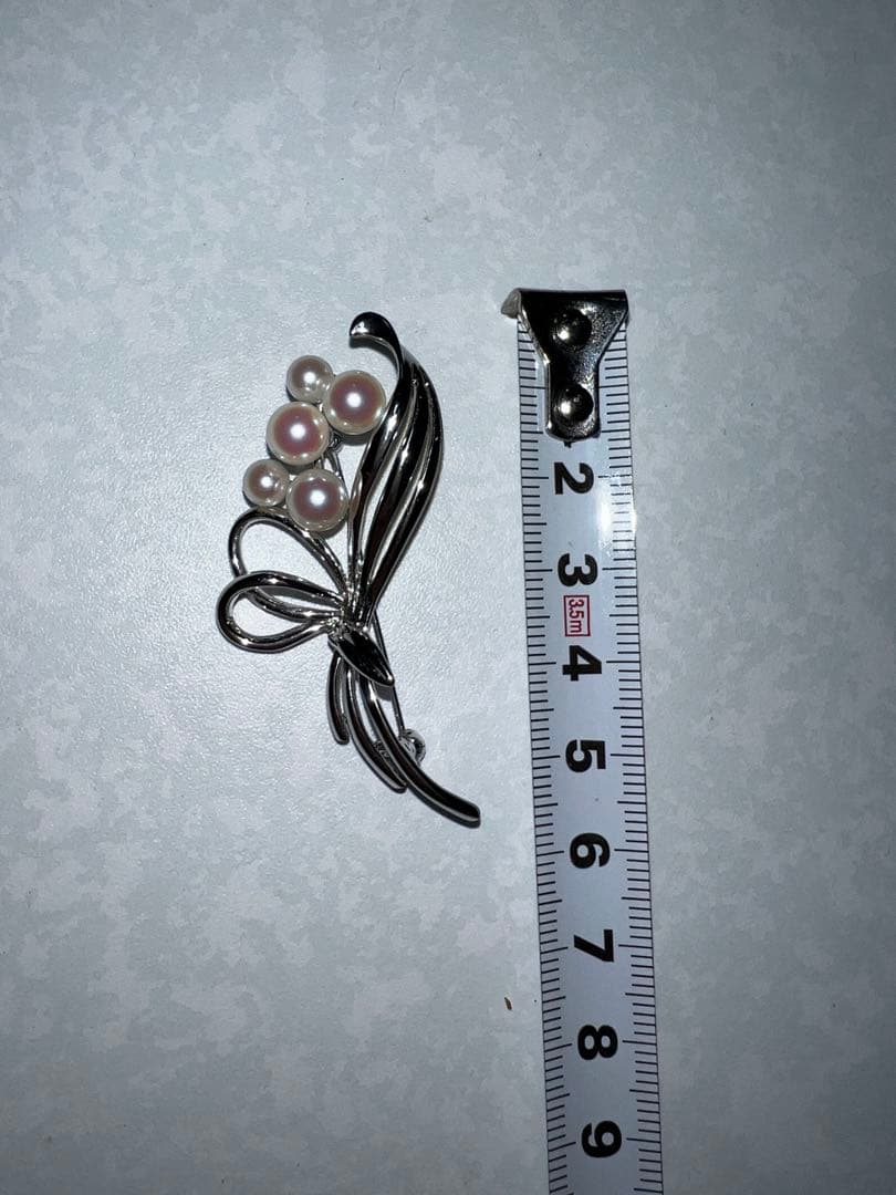 シルバー パール ブローチ 専用ケース付き　コサージュ風