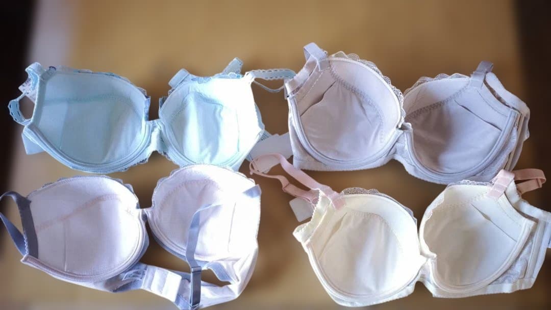 タグ付☆ワコール　E80 リボンブラ　4枚セット